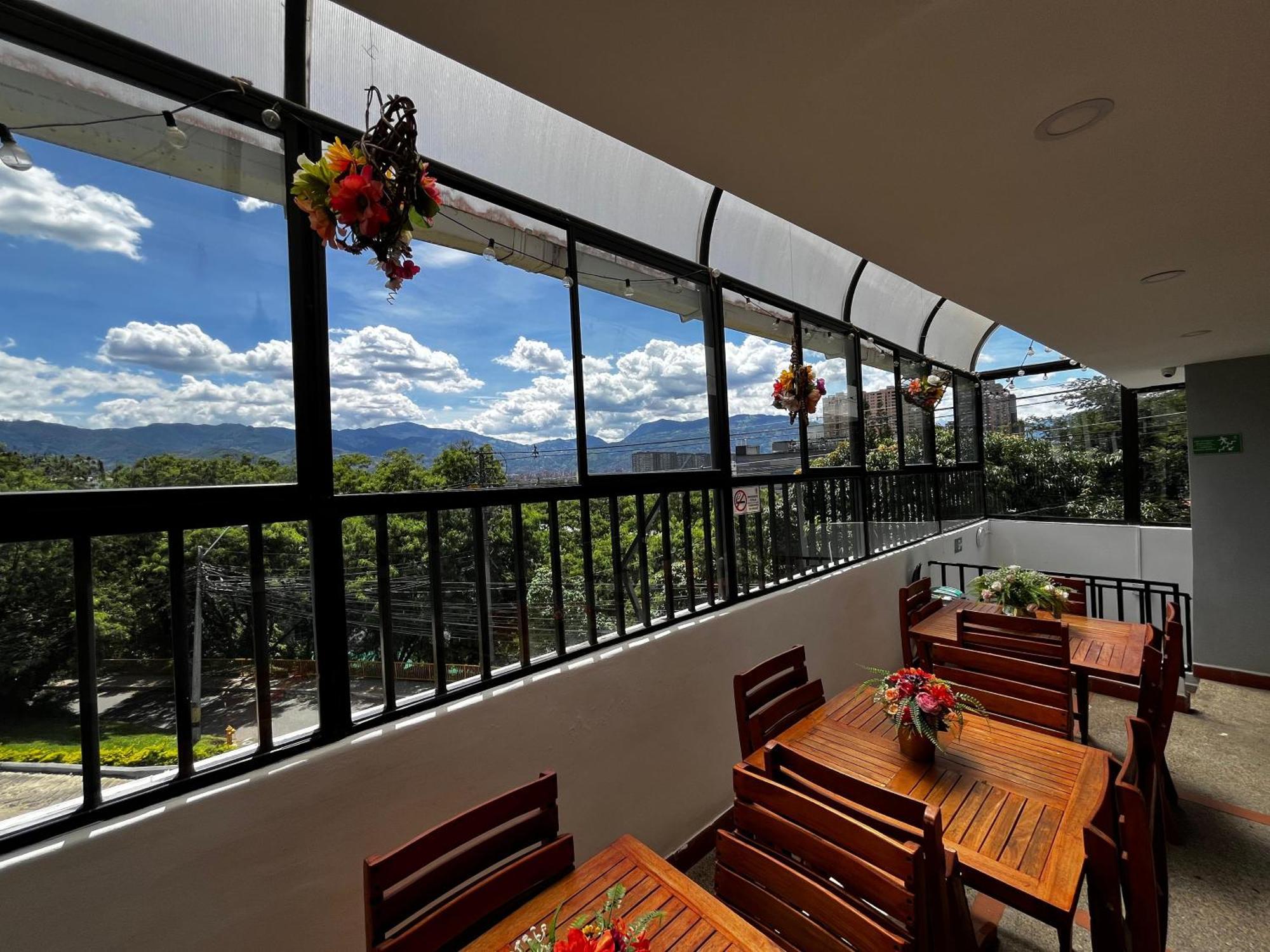 International Hotel Medellín Eksteriør billede